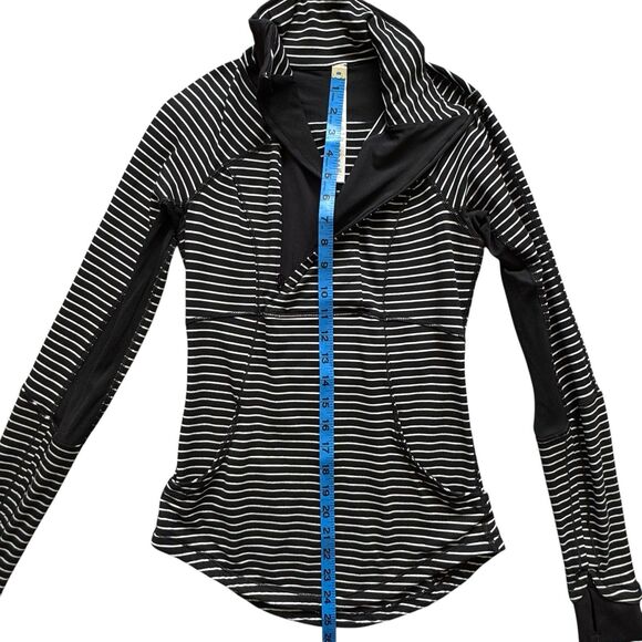 LULULEMON Black White Stripe Base Runner 1/2 Zip Rulu Active Pullover Top Size 4 - Picture 13 of 15